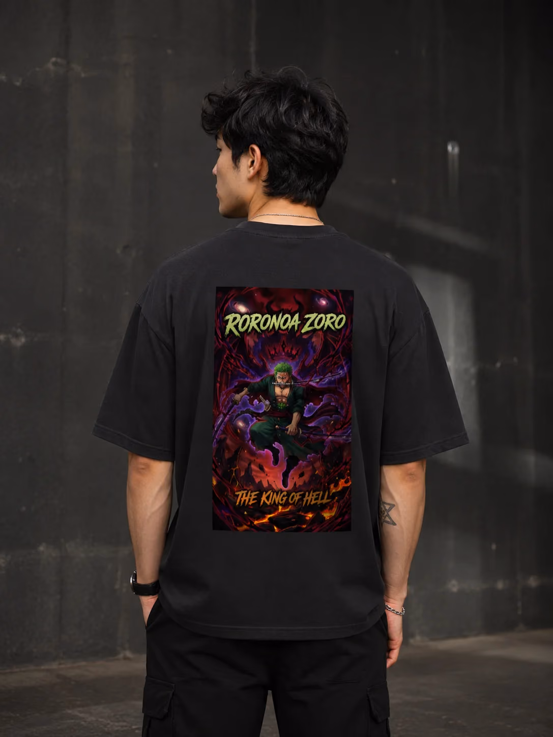Roronoa Zoro oversized tee in black, back print